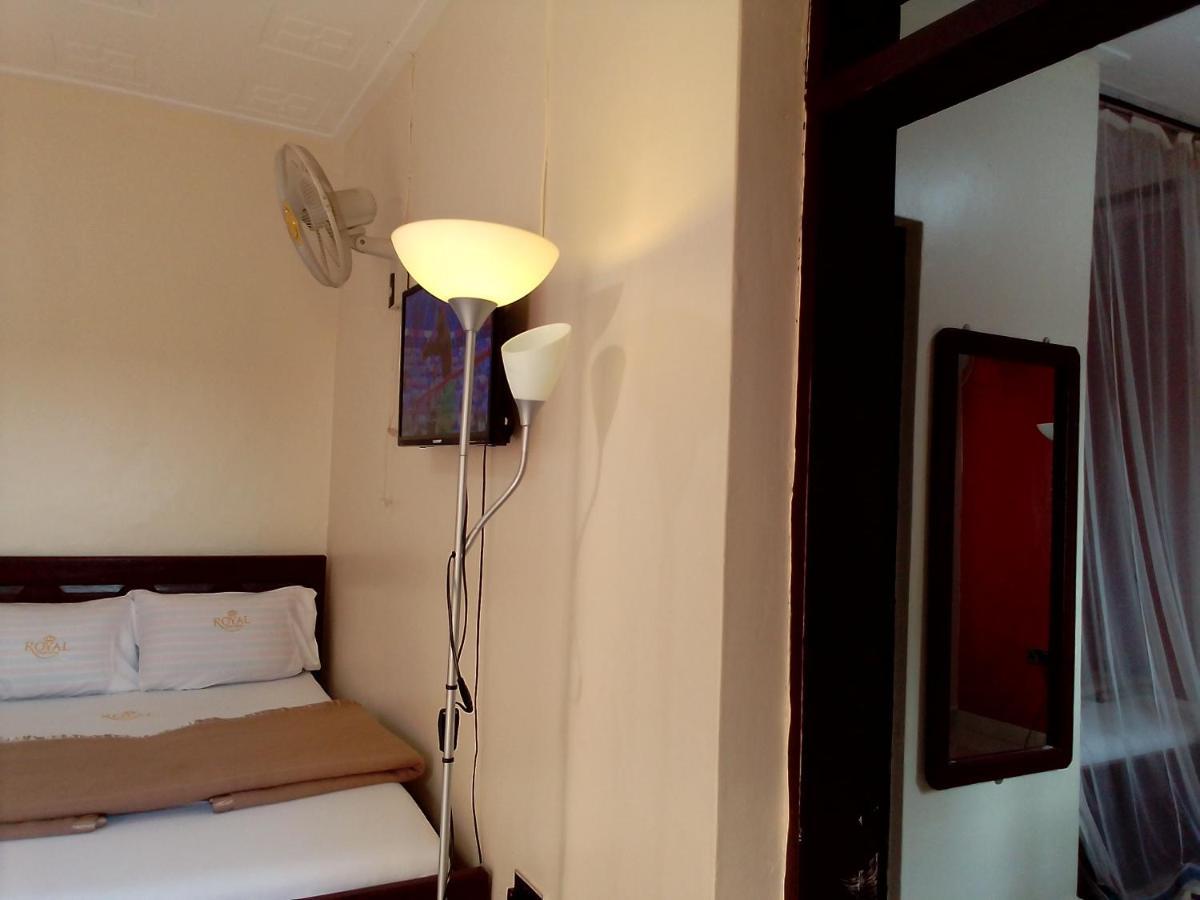 Royal Park Hotel Jinja Esterno foto